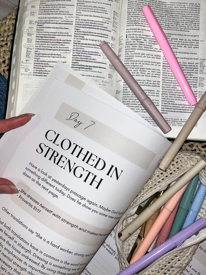 HOLY GIRLS biblestudy for Women PRE-ORDER